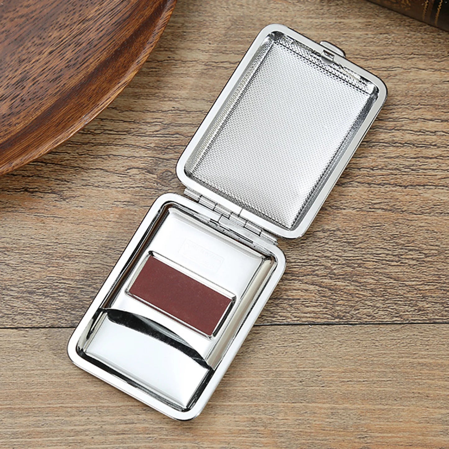 Vintage Metal Matchbox Waterproof Seal Portable Reusable for Camping Hiking Emergency Tools
